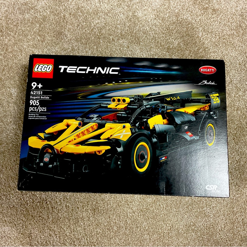 LEGO Technic Bugatti Racing Car in Yellow and Black